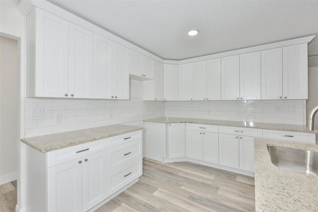 8410 LAVA PLACE, Tampa, FL 33615