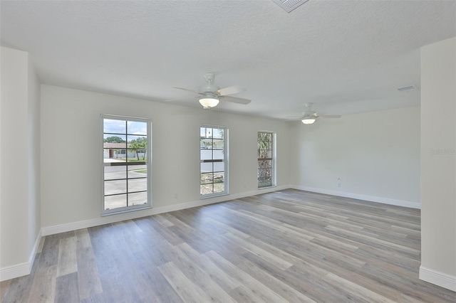 8410 LAVA PLACE, Tampa, FL 33615