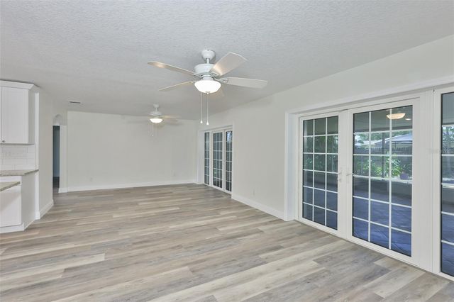 8410 LAVA PLACE, Tampa, FL 33615
