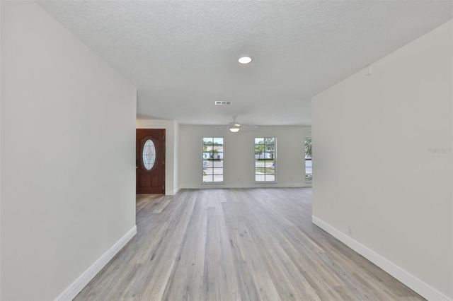 8410 LAVA PLACE, Tampa, FL 33615