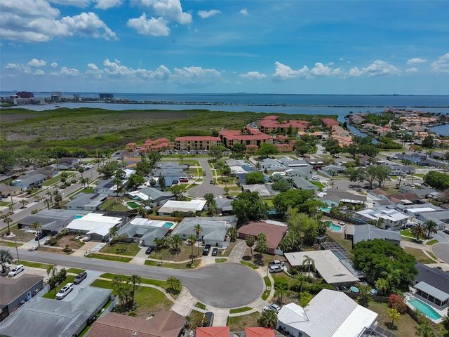 8410 LAVA PLACE, Tampa, FL 33615