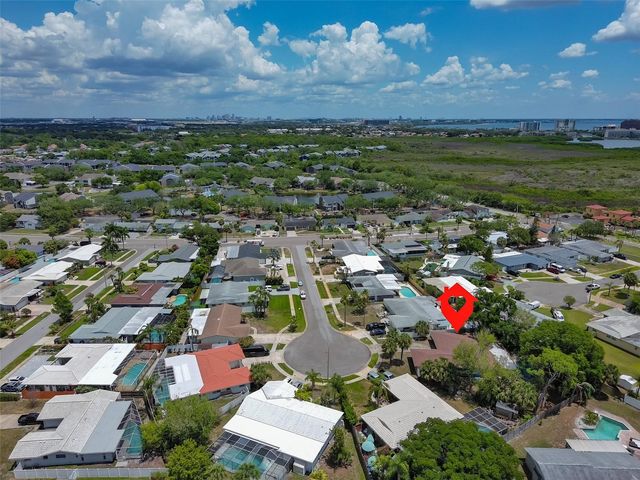 8410 LAVA PLACE, Tampa, FL 33615