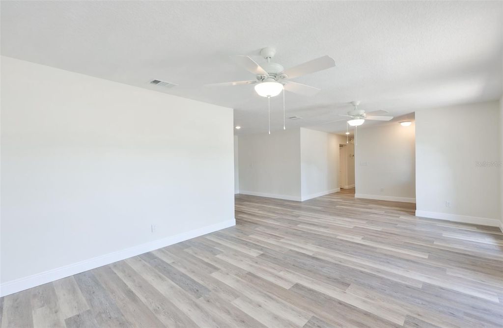 Image 24 of property listing at 8410 LAVA PLACE, Tampa, FL 33615