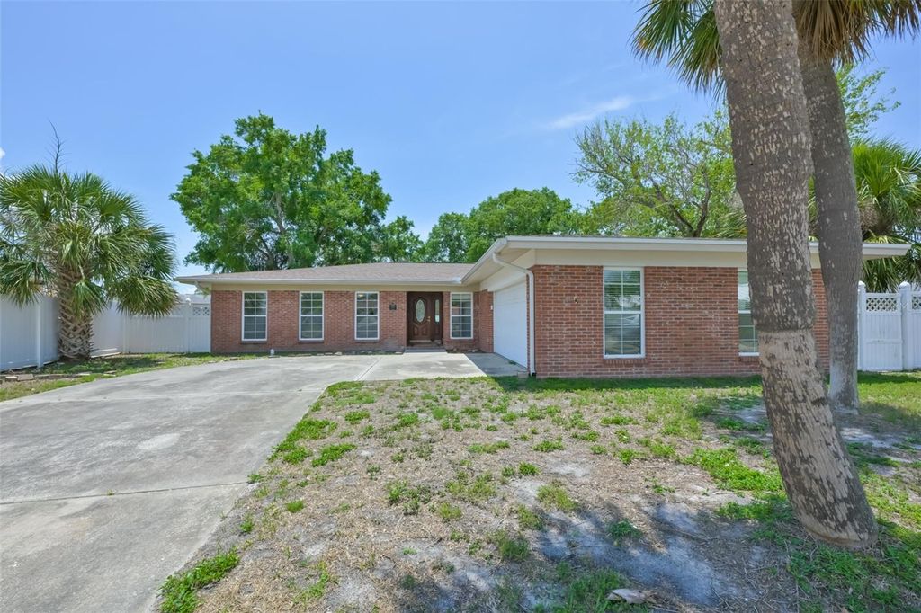 Image 4 of property listing at 8410 LAVA PLACE, Tampa, FL 33615