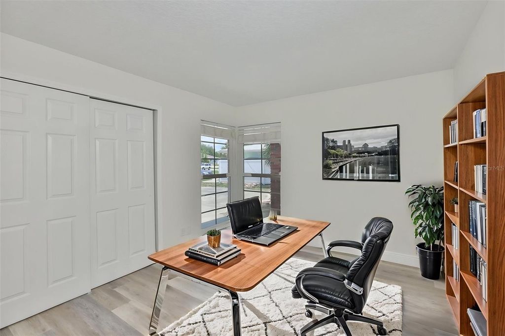 Image 40 of property listing at 8410 LAVA PLACE, Tampa, FL 33615