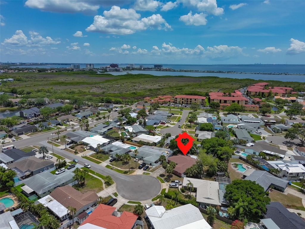 Image 52 of property listing at 8410 LAVA PLACE, Tampa, FL 33615