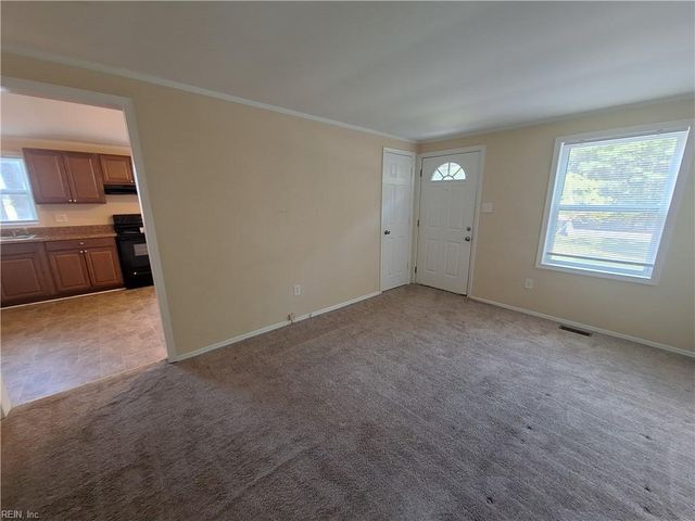 1616 Baptist RD, Yorktown, VA 23690