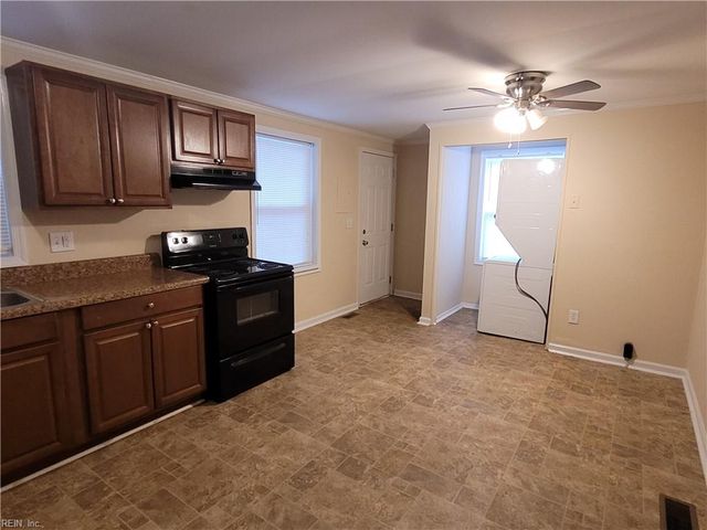 1616 Baptist RD, Yorktown, VA 23690