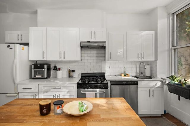 362 W 30TH Street HOUSE, New York City, NY 10001