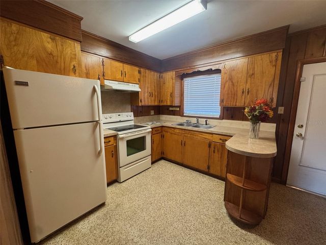 1038 SE 30TH AVENUE, Ocala, FL 34471