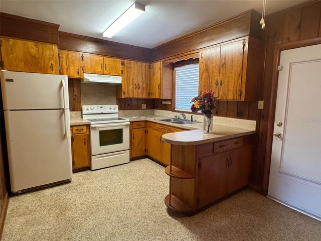 1038 SE 30TH AVENUE, Ocala, FL 34471