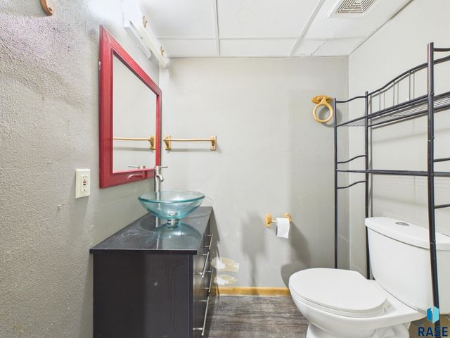 4600 W 38th St Street, Sioux Falls, SD 57106