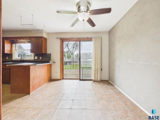 4600 W 38th St Street, Sioux Falls, SD 57106