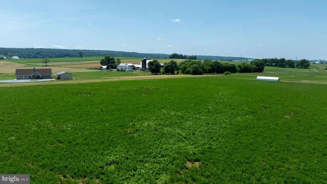 28 KINZER, Kinzers, PA 17535