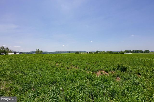 28 KINZER, Kinzers, PA 17535