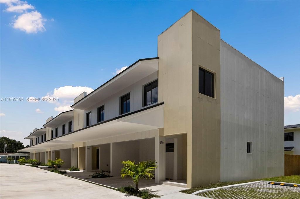 560 NW 7th Street 2, Florida City, FL 33034
