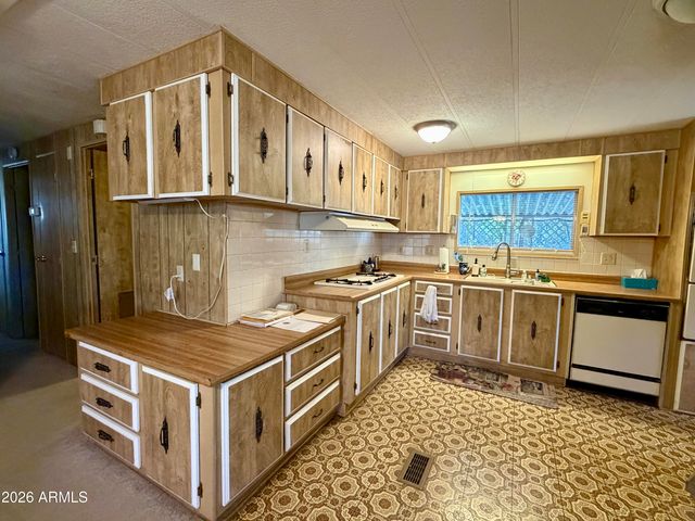 939 N Acacia Road 9, Apache Junction, AZ 85119