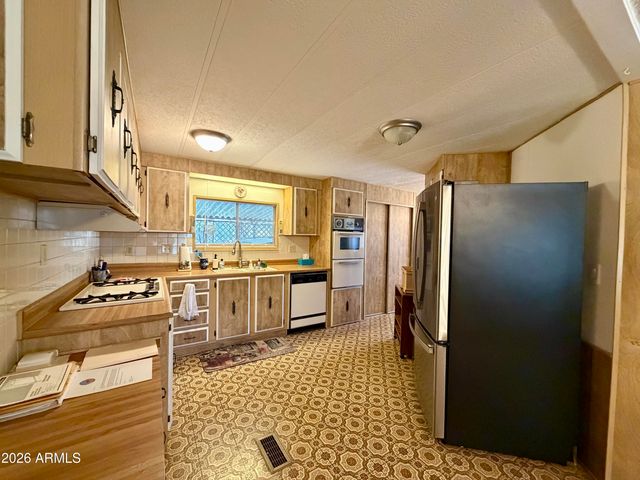 939 N Acacia Road 9, Apache Junction, AZ 85119