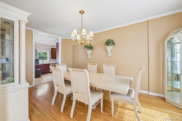 2175 Helene Avenue, Merrick, NY 11566