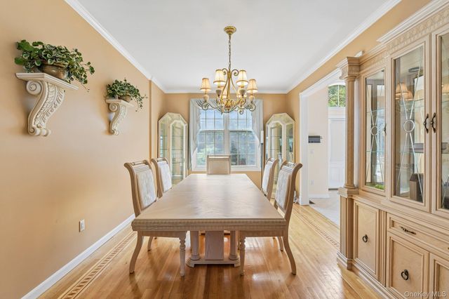 2175 Helene Avenue, Merrick, NY 11566