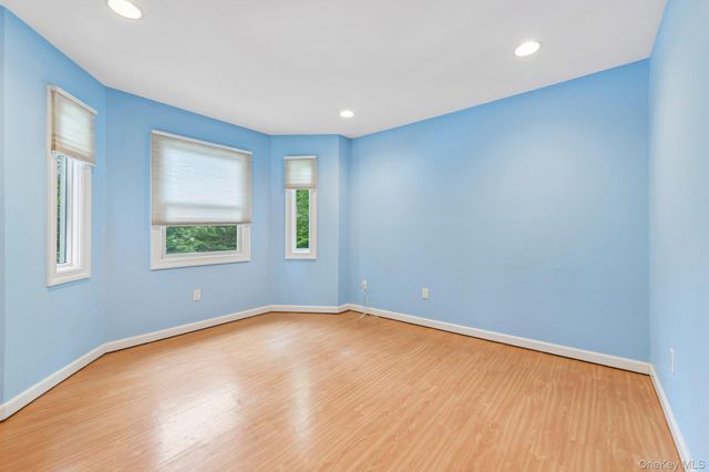 2175 Helene Avenue, Merrick, NY 11566