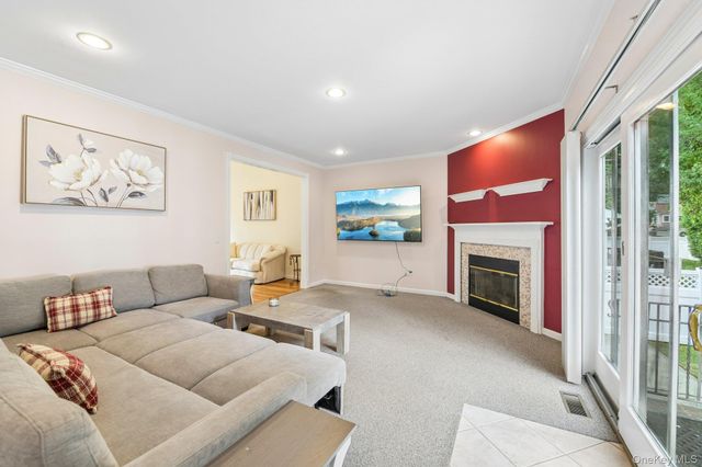 2175 Helene Avenue, Merrick, NY 11566