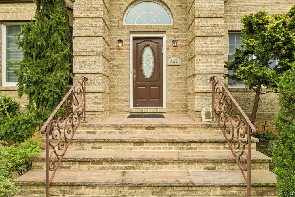 2175 Helene Avenue, North Merrick, NY 11566 — photo 4
