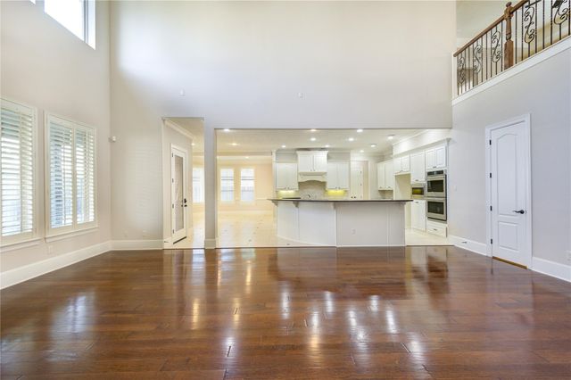 12454 Mooreknoll Lane, Houston, TX 77024