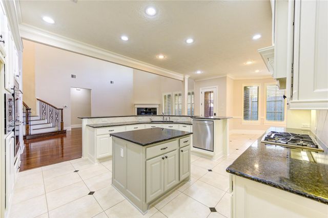 12454 Mooreknoll Lane, Houston, TX 77024