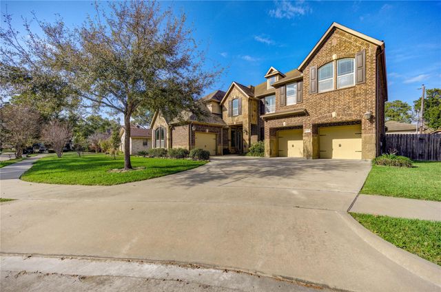 12454 Mooreknoll Lane, Houston, TX 77024