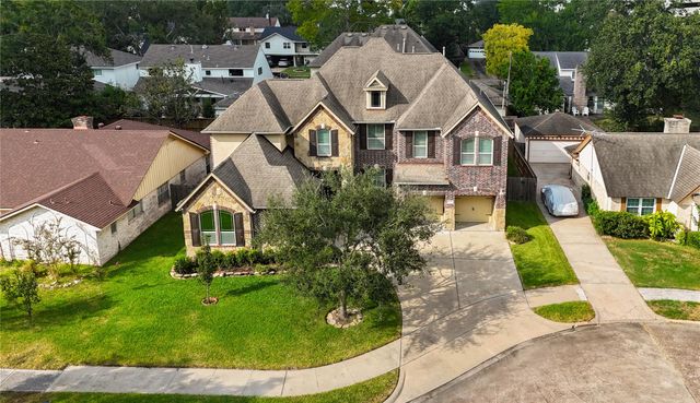 12454 Mooreknoll Lane, Houston, TX 77024