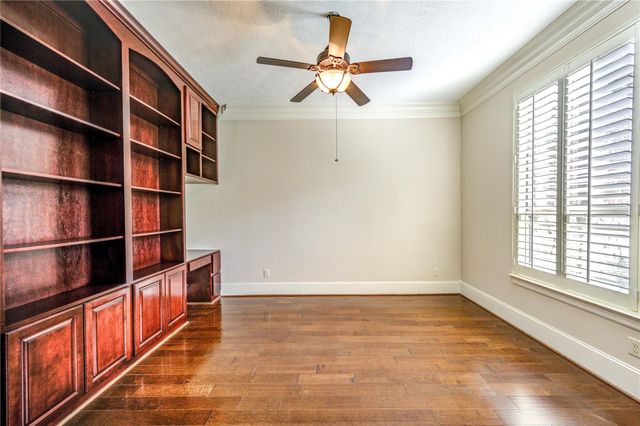 12454 Mooreknoll Lane, Houston, TX 77024