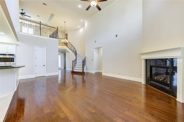 12454 Mooreknoll Lane, Houston, TX 77024