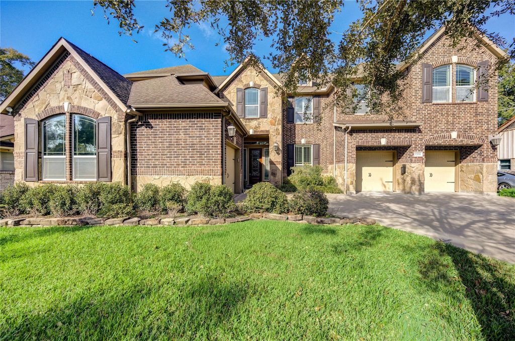 12454 Mooreknoll Lane, Houston, TX 77024