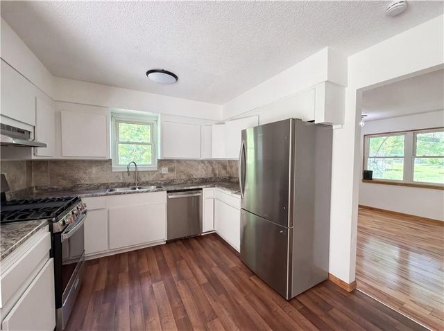 2808 NE 39th Street, Kansas City, MO 64117