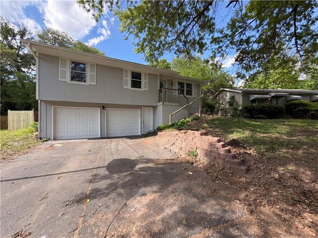 2808 NE 39th Street, Kansas City, MO 64117