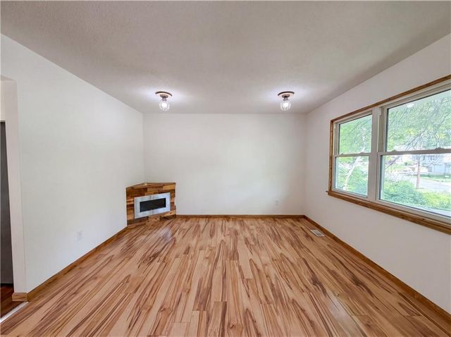 2808 NE 39th Street, Kansas City, MO 64117