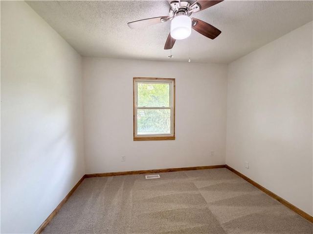 2808 NE 39th Street, Kansas City, MO 64117