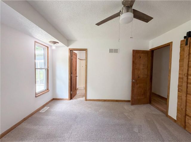 2808 NE 39th Street, Kansas City, MO 64117