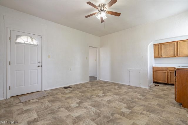 1318 4th Street NE, Canton, OH 44704