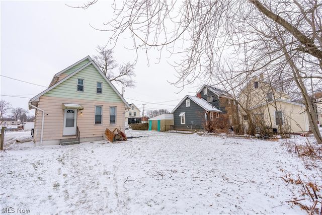 1318 4th Street NE, Canton, OH 44704