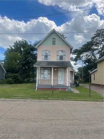 1318 4th Street NE, Canton, OH 44704
