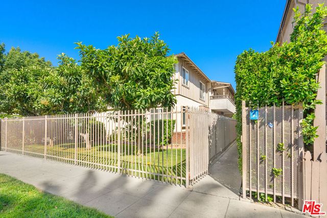 14643 Friar Street 6, Van Nuys, CA 91411