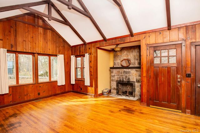 11 Locust Drive, Cold Spring, NY 10516