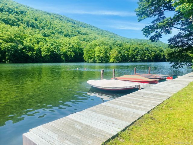 11 Locust Drive, Cold Spring, NY 10516