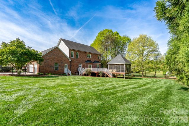 176 Spring Forest Drive, Statesville, NC 28625