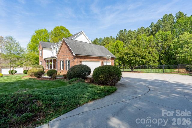 176 Spring Forest Drive, Statesville, NC 28625