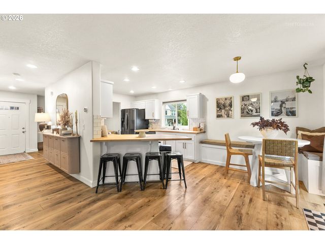 155 AARON Way, Newberg, OR 97132
