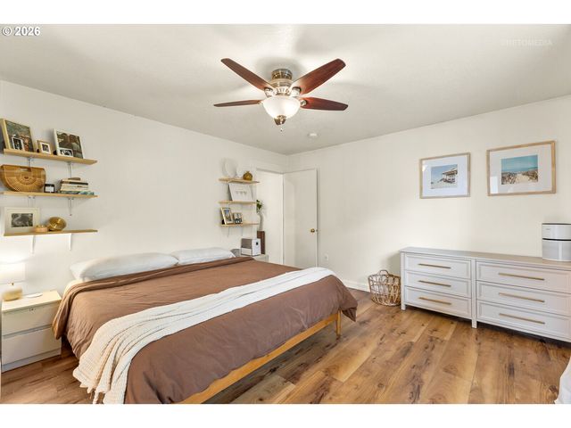 155 AARON Way, Newberg, OR 97132