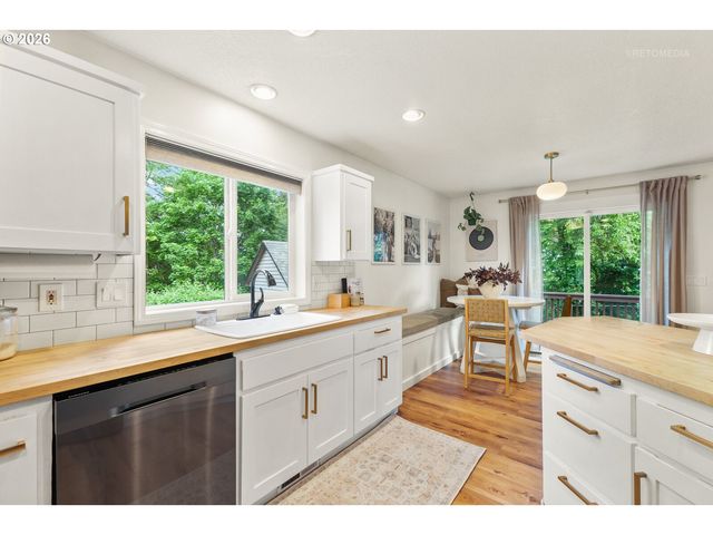 155 AARON Way, Newberg, OR 97132